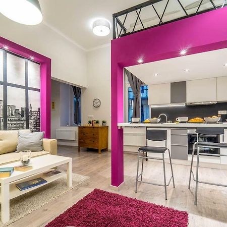 Cozy Downtown Studio Apartment Budapeste Exterior foto