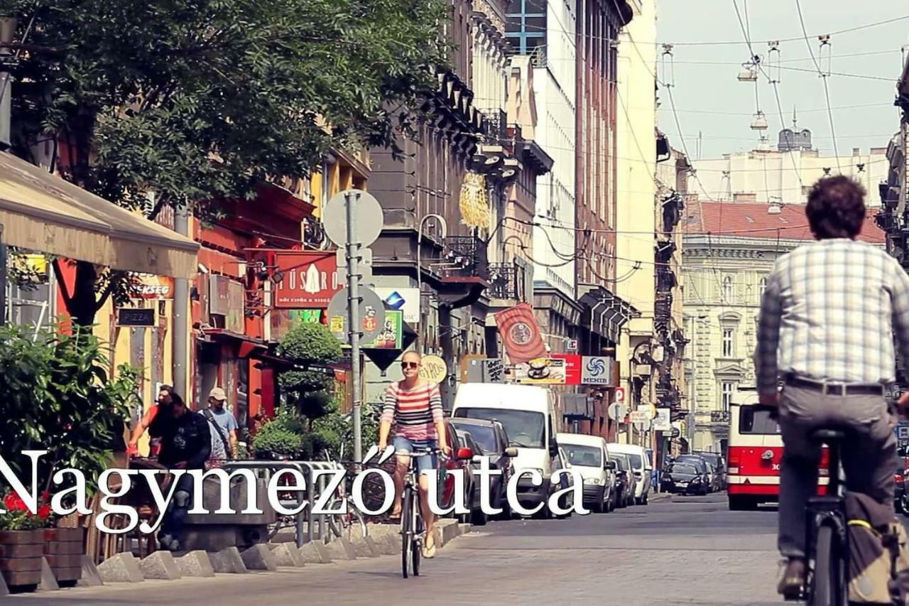 Cozy Downtown Studio Apartment Budapeste Exterior foto