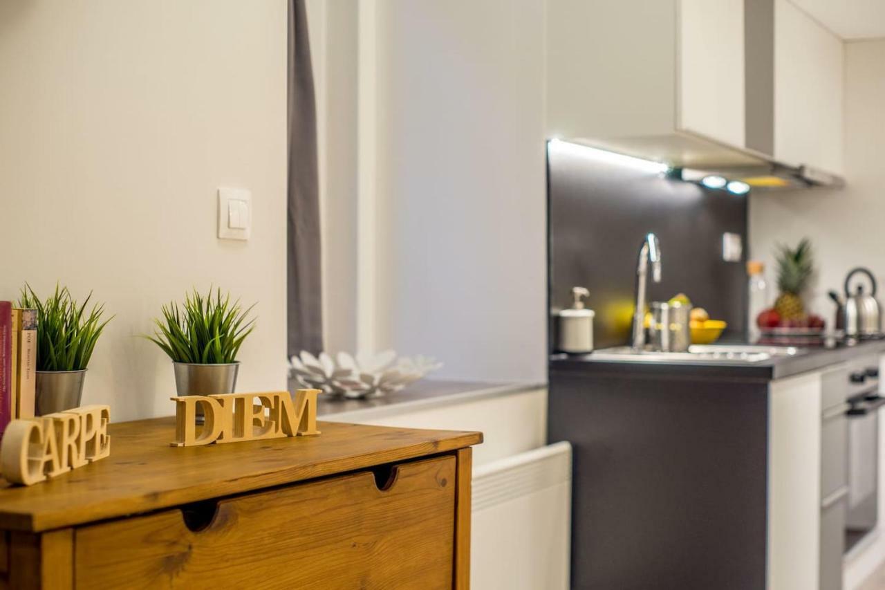 Cozy Downtown Studio Apartment Budapeste Exterior foto